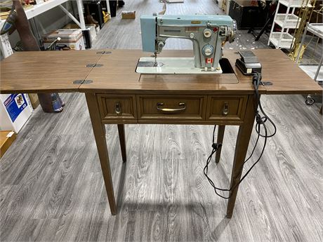 ANTIQUE KENMORE SEWING MACHINE & STAND