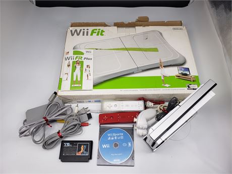 COMPLETE WII SET+WII FIT