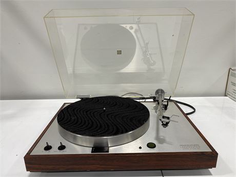 LUXMAN PD277 TURNTABLE (Works)