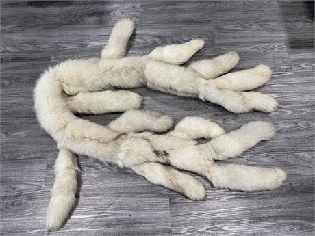 LARGE SCARF MADE OF FOX TAILS