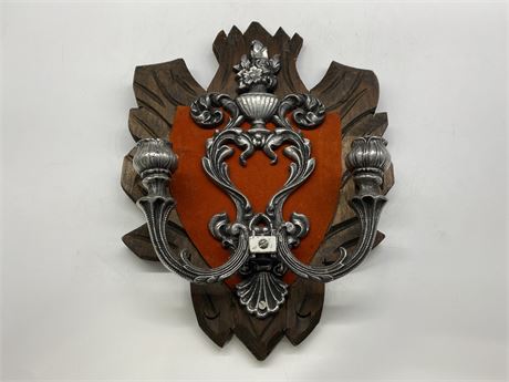 CARVED WOOD + METAL WALL SCONCE (11”X15”)