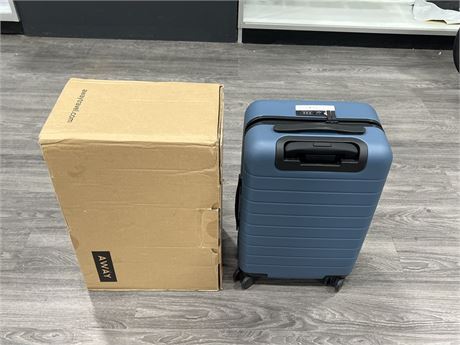 NEW BLUE STAND UP ROLLING LUGGAGE W/ BUILT IN USB PORT & BATTERY 22”x13”x8”