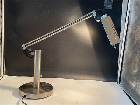 VINTAGE ATELIO TABLE LAMP (24”)