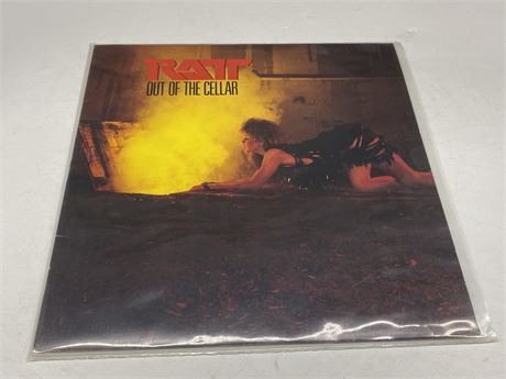 RATT - OUT OF THE CELLAR - (VG+)
