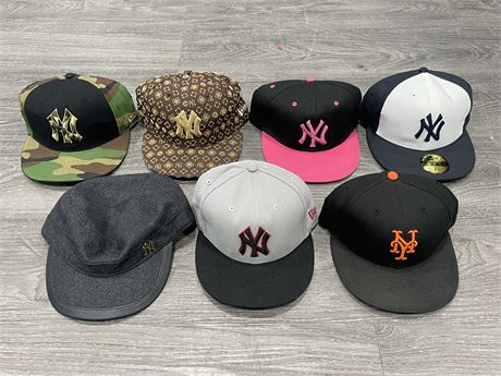 LOT OF 7 NEW YORK YANKEES HATS