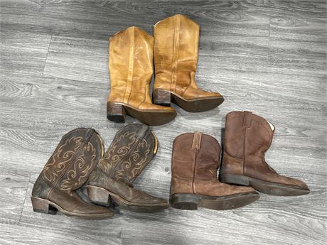 3 PAIRS OF VINTAGE COWBOY BOOTS - SIZES APPRX 5-8