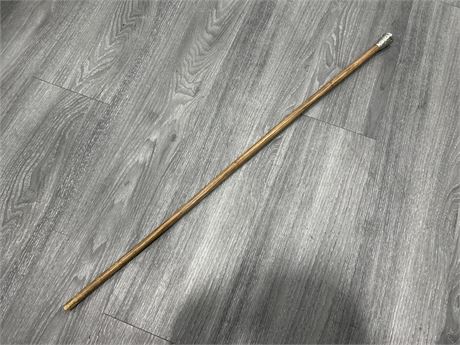 VINTAGE UNMARKED STERLING IRISH MILITARY CANE - 33”