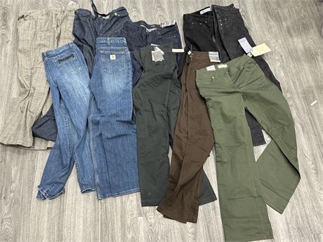 10 PAIRS OF MOSTLY NEW W/TAGS WOMENS PANTS - ASSORTED BRANDED & SIZES