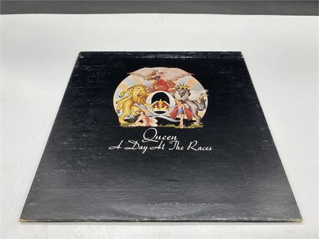 QUEEN - A DAY AT THE RACES W/ GATE FOLD - VG+