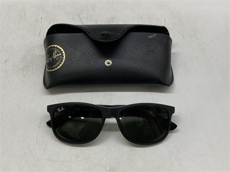 PAIR OF RAY-BANS SUNGLASSES W/ CASE