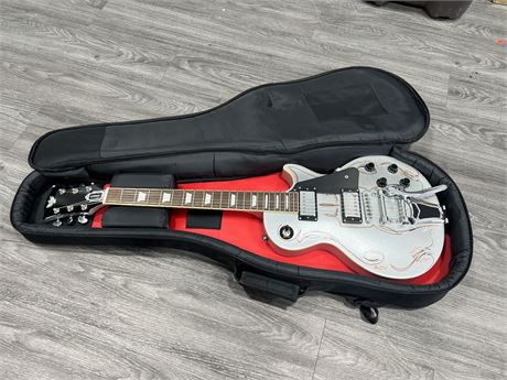 SPARROW LES PAUL WITH BIGSBY ELECTRIC GUITAR W/GIG BAG