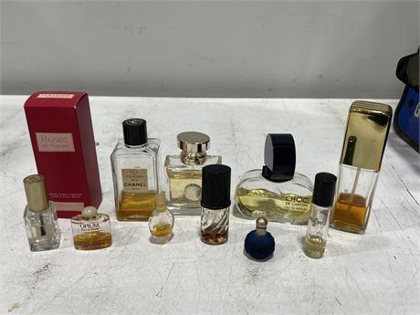 LOT OF WOMENS PERFUME - COMES W/NEW TOTE BAG