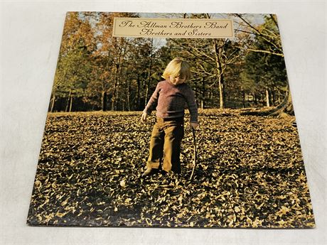 THE ALLMAN BROTHERS BAND - BROTHERS AND SISTERS - GATEFOLD W/ OG INSERT (NM)