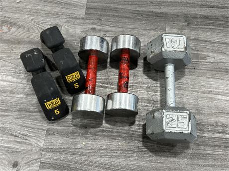 LOT OF MISC FITNESS WEIGHTS