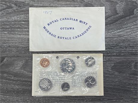 Urban Auctions - 1972 CANADIAN COIN SET