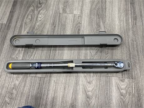 LARGE MASTERCRAFT TORQUE WRENCH IN CASE