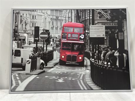 LARGE FRAMED UK BUS PICTURE (55”x39.5”)