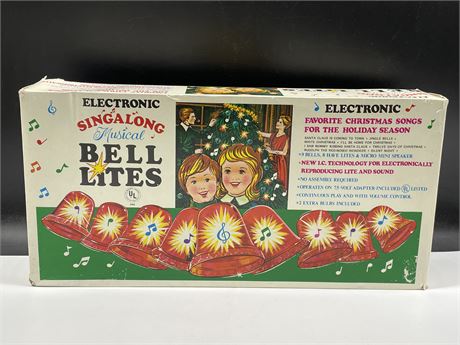 RARE VINTAGE ELECTRONIC SINGALONG MUSICAL BELL LIGHTS IN BOX
