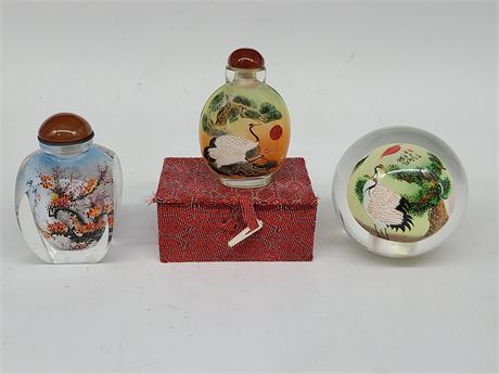 3 ORIENTAL REVERSE HAND PAINTED ITEMS (3"tall)