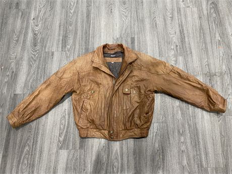 BOUTIQUE OF LEATHERS LEATHER JACKET W/ REMOVABLE LINER - SIZE 42
