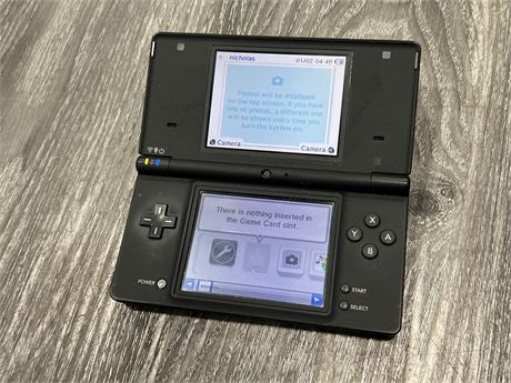 NINTENDO DS - WORKS, NO CORD