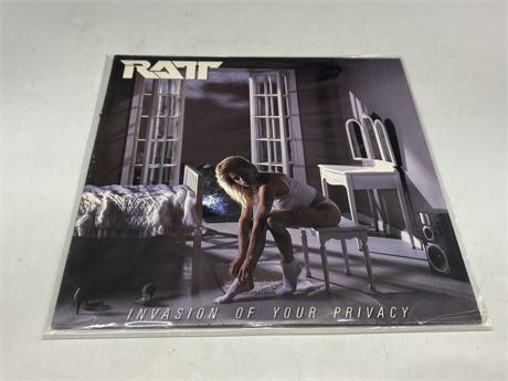 RATT - INVASION OF YOUR PRIVACY - NEAR MINT (NM)