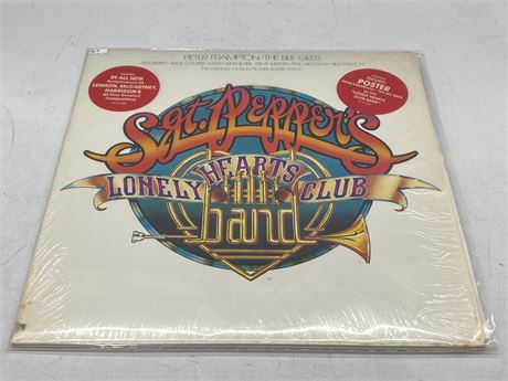 SGT. PEPPERS LONELY HEARTS CLUB BAND RECORD W/POSTER - EXCELLENT (E)