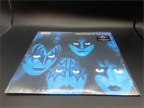 KISS - CREATURES OF THE NIGHT (MINT CONDITION) VINYL