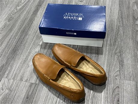 SPERRY SHOES SIZE 10 (Never worn)