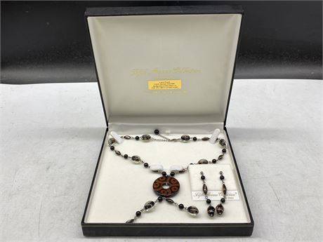 FIFTH AVENUE JEWELRY SET IN BOX (16” NECKLACE)