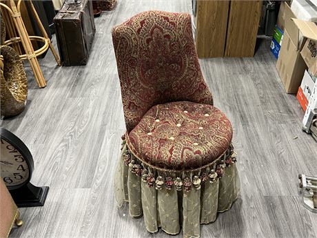 BOMBAY CO. SKIRTED DESIGNER ACCENT CHAIR