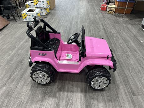 KIDS ELECTRIC RIDE ON JEEP W/REMOT AND BATTERY (NO CHARGER)