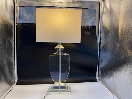 HEAVY GLASS TABLE LAMP (25”)