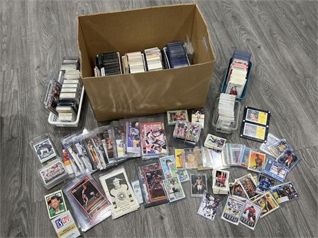NICE COLLECTION OF SPORTS CARDS