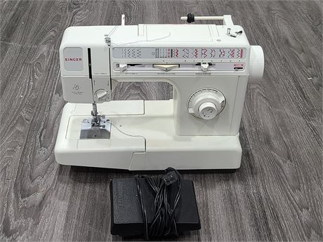 SINGER 9818C SEWING MACHINE TESTED