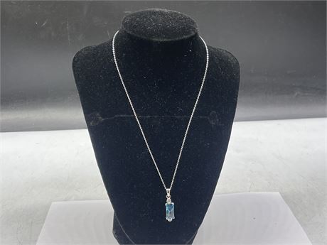STERLING 925 NECKLACE W/ BLUE STONE PENDANT (18”)