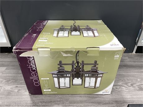OUTDOOR PLUG-IN LIGHT FIXTURE (NEVER USED)