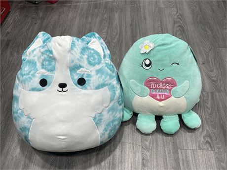2 LARGE SQUISHMALLOWS W/ TAGS