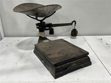 ANTIQUE SCALE MADE IN QUEBEC - THE B.S. & M. SCALE CO (2ft long)