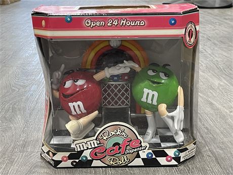 IN BOX M&M ROCK AND ROLL CAFE DISPENSER
