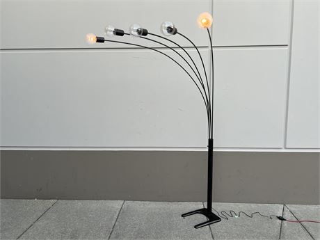 SPIDER FLOOR LAMP (7ft tall) - WORKS GREAT, NEEDS 3 NEW BULBS