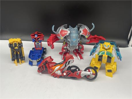 LOT OF 5 VINTAGE TRANSFORMERS TOYS