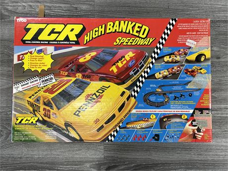 VINTAGE TYCO TCR HIGH BANKED SPEEDWAY