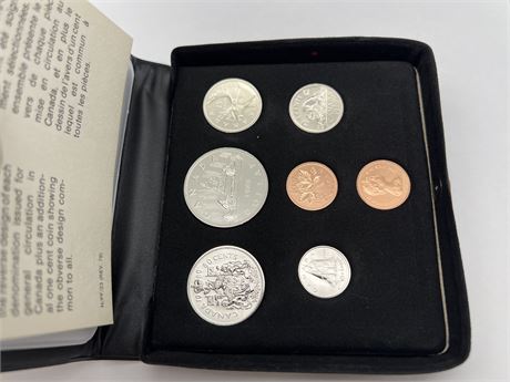 1980 ROYAL CANADIAN MINT COIN SET IN CASE
