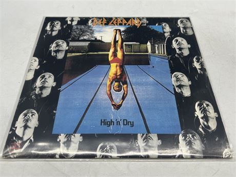 DEF LEPPARD - HIGH & DRY - EXCELLENT (E)