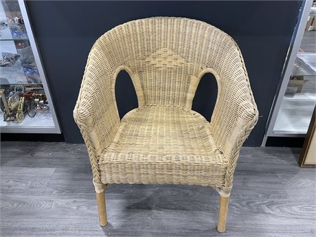 VINTAGE WICKER BAMBOO CHAIR 22”x21”x30”