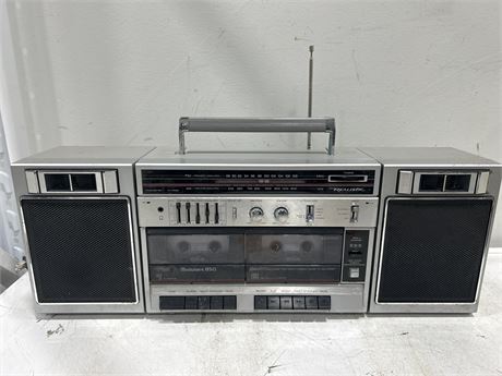 1980’S REALISTIC MODULAIRE BOOMBOX