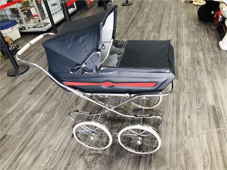 VINTAGE ITALIAN PEREGO BABY CARRIAGE (MADE IN ITALY) (HEAVY)