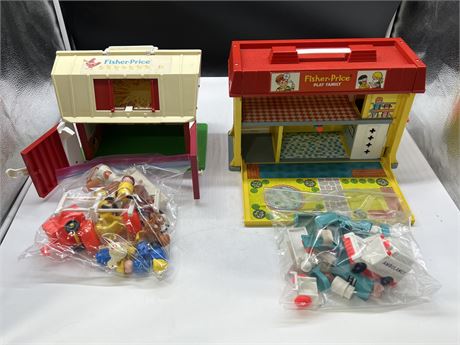 VINTAGE FISHER PRICE CHILDRENS HOSPITAL & BARN W/ACCESSORIES