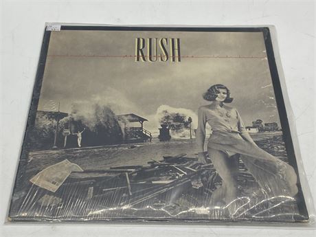 RUSH - PERMANENT WAVES - VG (slightly scratched)